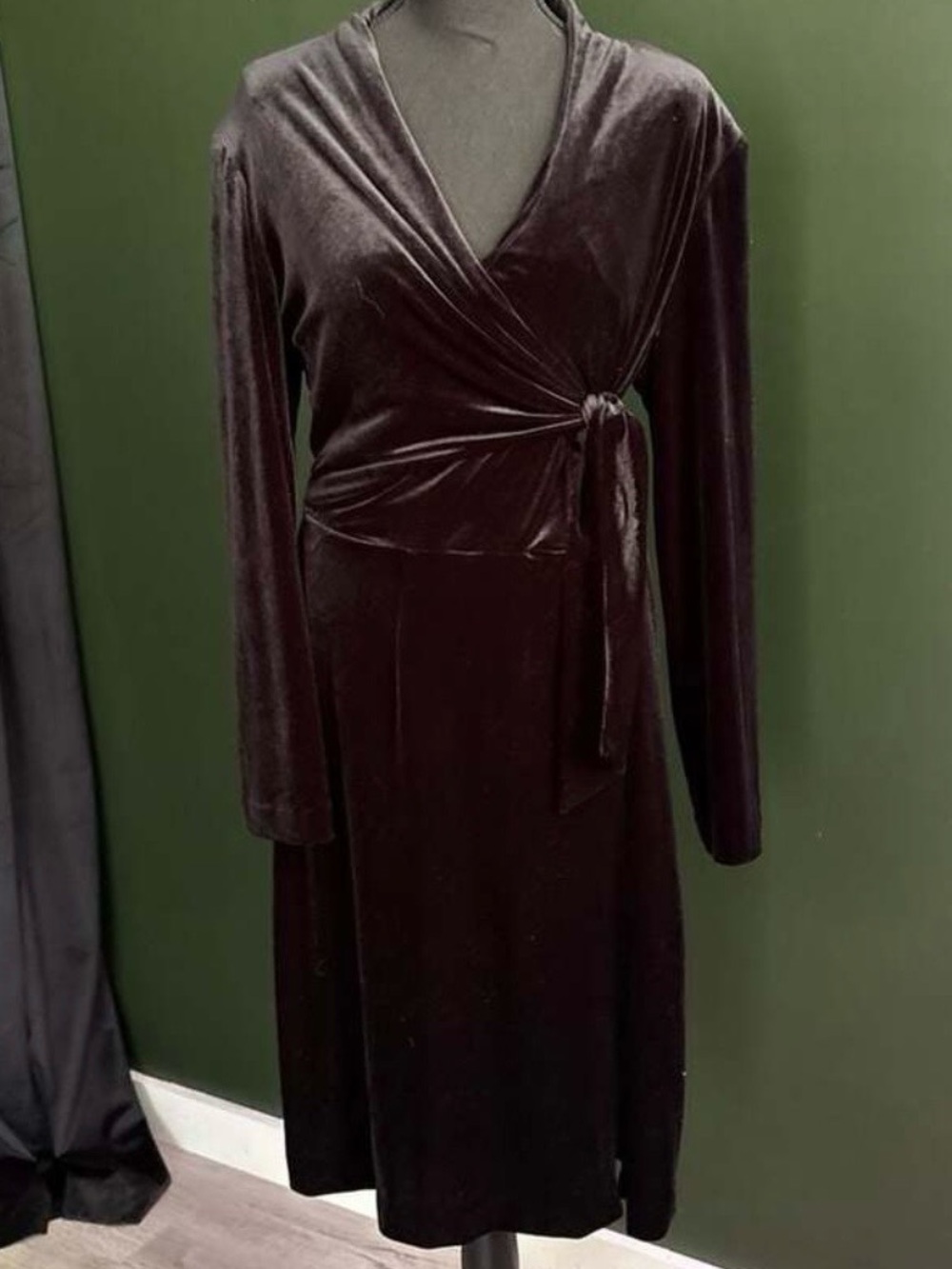 KS Collection Black Velvet Long Sleeve Wrap Dress Size 14